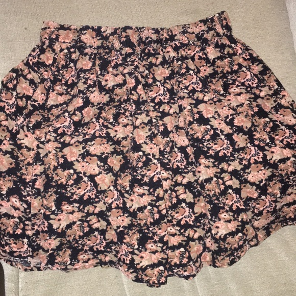 Outfit - Picture 2 of 2